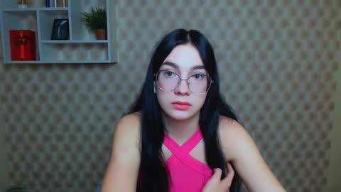 Snapshot of kristenx_x chatting on 24, 9, 2025 Kristen online show from 24, 9, 2025