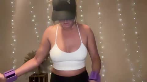 Snapshot of kristi_sinner chatting on 8, 9, 2025 Kristi online show from 8, 9, 2025