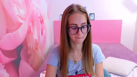 Kristina Adel online show from 25, 9, 2025