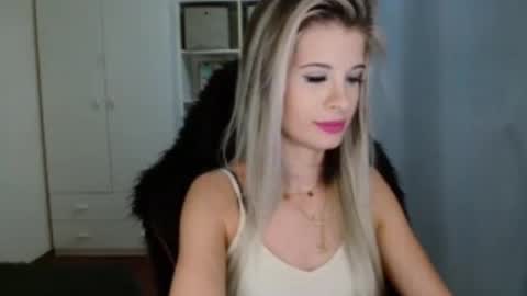 KristineAmore online show from 5, 11, 2025