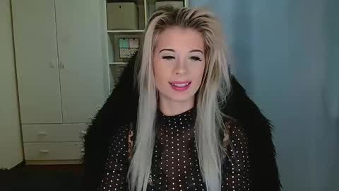 KristineAmore online show from 20, 11, 2025