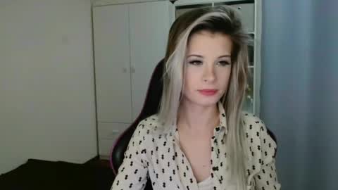 KristineAmore online show from 8, 1, 2026