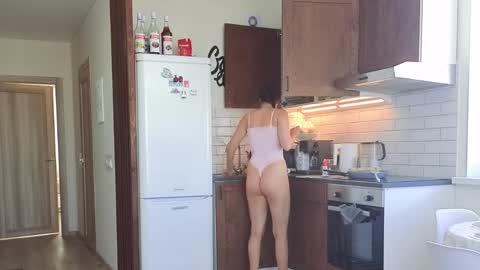 Snapshot of kristinesmith chatting on 17, 4, 2026 Kristi online show from 17, 4, 2026