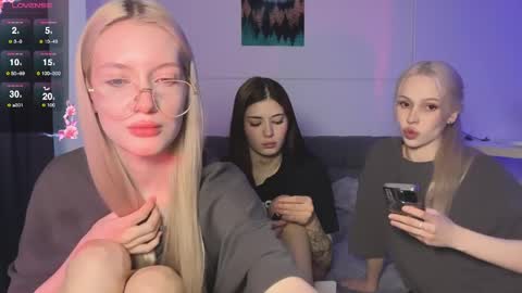 Snapshot of kristy_babe chatting on 27, 3, 2026 Kristy and Alice online show from 27, 3, 2026