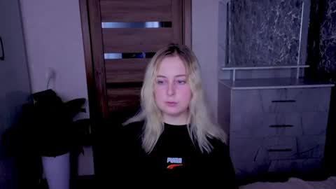 Snapshot of kristy_fran chatting on 3, 7, 2026 Kristy online show from 3, 7, 2026