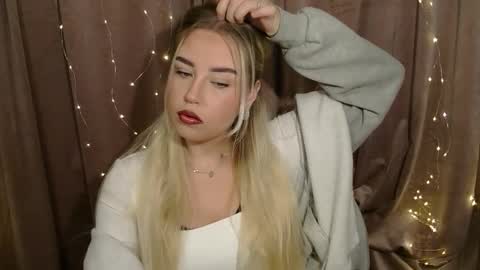 KristyFlowers online show from 9, 12, 2024