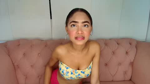 Snapshot of kristyl_paez chatting on 2, 2, 2025 Cristina online show from 2, 2, 2025