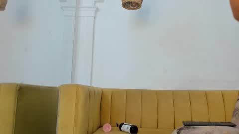 Snapshot of kristyl_paez chatting on 21, 2, 2025 Cristina online show from 21, 2, 2025