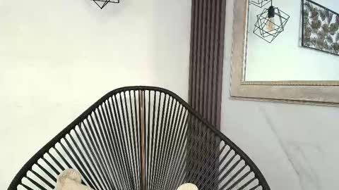 Snapshot of kristyl_paez chatting on 5, 3, 2025 Cristina online show from 5, 3, 2025