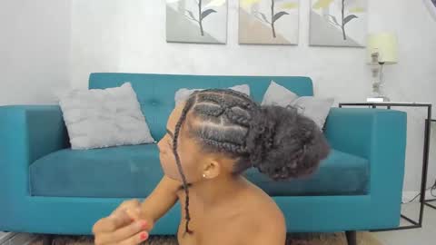 Snapshot of kristyl_paez chatting on 8, 10, 2025 Cristina online show from 8, 10, 2025