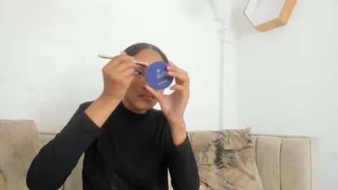 Snapshot of kristyl_paez chatting on 18, 10, 2025 Cristina online show from 18, 10, 2025