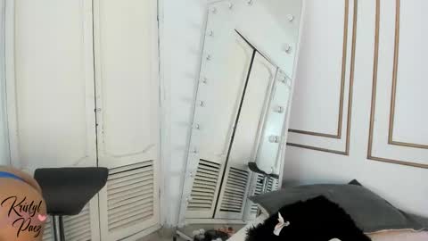 Snapshot of kristyl_paez chatting on 4, 12, 2025 Cristina online show from 4, 12, 2025