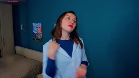 Snapshot of kristynhoughland chatting on 18, 11, 2025 Misty online show from 18, 11, 2025