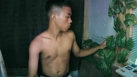 Snapshot of kritthanarkorn chatting on 17, 10, 2025 kritthanarkorn online show from 17, 10, 2025