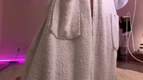 Snapshot of krixta chatting on 12, 3, 2026 kristi online show from 12, 3, 2026