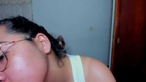 Snapshot of kroline_20 chatting on 10, 12, 2024 Kroline  online show from 10, 12, 2024