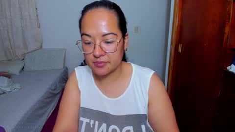 Snapshot of kroline_20 chatting on 2, 1, 2025 Kroline  online show from 2, 1, 2025