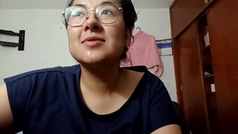 Snapshot of kroline_20 chatting on 24, 10, 2025 Kroline  online show from 24, 10, 2025