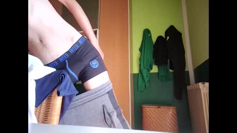 Snapshot of krone1969 chatting on 19, 4, 2026 krone1969 online show from 19, 4, 2026