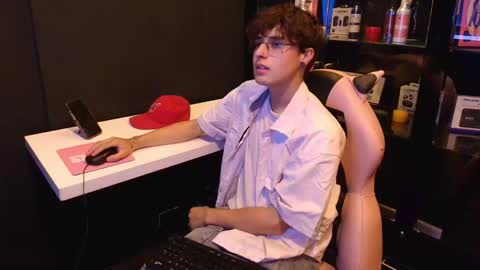 Snapshot of krown_nox chatting on 25, 5, 2026 krown_nox online show from 25, 5, 2026