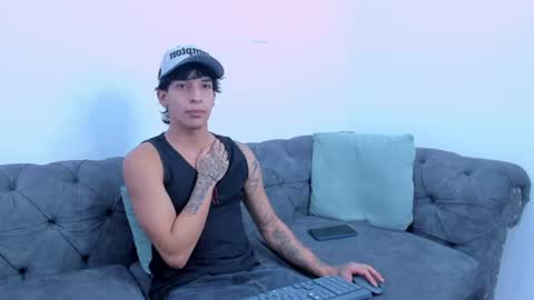 Snapshot of kroywave chatting on 14, 6, 2026 Kroy Wave Muscle Tattoos Latino online show from 14, 6, 2026