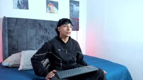 Kroy Wave  Muscle Tattoos Latino online show from 17, 7, 2026