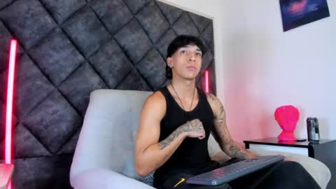 Kroy Wave  Muscle Tattoos Latino online show from 7, 8, 2026