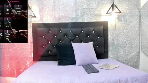 Snapshot of krystal_taylor23 chatting on 1, 10, 2025 Kystal Taylor online show from 1, 10, 2025