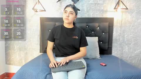 Kystal Taylor online show from 3, 11, 2025