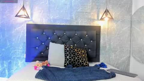 Kystal Taylor online show from 23, 11, 2025