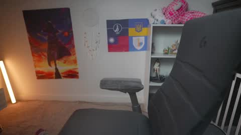 Snapshot of krystalsyxx chatting on 8, 2, 2025 Krystal Syx online show from 8, 2, 2025