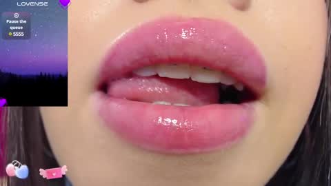 Snapshot of krysten_ritter2 chatting on 15, 12, 2024 krys online show from 15, 12, 2024