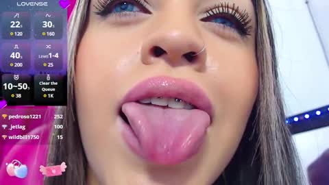 Snapshot of krysten_ritter2 chatting on 2, 2, 2025 krys online show from 2, 2, 2025