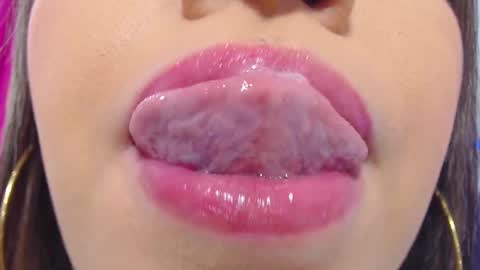 Snapshot of krysten_ritter2 chatting on 27, 2, 2025 krys online show from 27, 2, 2025