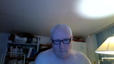Snapshot of kukken18 chatting on 2, 5, 2026 Kukken18 online show from 2, 5, 2026