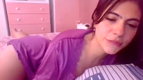 Snapshot of kuma_cam chatting on 24, 11, 2025 KUMA -Tw SweetKuma online show from 24, 11, 2025