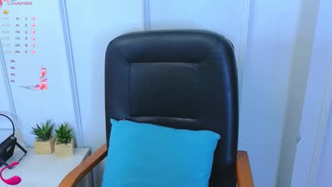 Snapshot of kuro_ren chatting on 14, 10, 2025 Ren online show from 14, 10, 2025