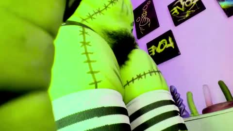 Snapshot of kuromi_bush chatting on 29, 4, 2026 IM KUROMI - MY NEXT STREAM - SATURDAY- 31 JANUARY 2026 - 10PM EST DONT MISS IT online show from 29, 4, 2026