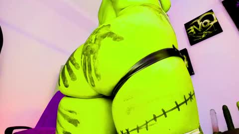 Snapshot of kuromi_bush chatting on 17, 5, 2026 IM KUROMI - MY NEXT STREAM - SATURDAY- 31 JANUARY 2026 - 10PM EST DONT MISS IT online show from 17, 5, 2026