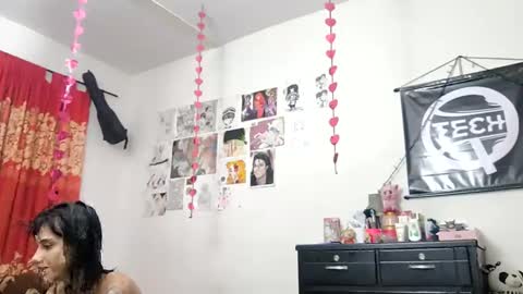 Snapshot of kuromi_less chatting on 1, 2, 2025 Kuromi Less online show from 1, 2, 2025