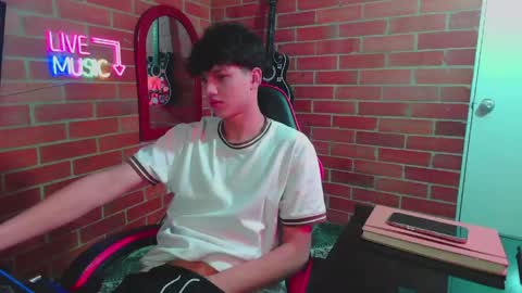 Snapshot of kurtt_ chatting on 28, 4, 2026 JASON online show from 28, 4, 2026