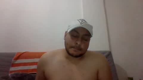 Snapshot of kwt8933 chatting on 25, 1, 2025 khalid 89 online show from 25, 1, 2025