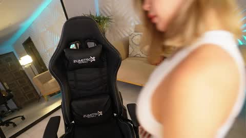 Snapshot of kylamorrison chatting on 25, 3, 2026 I am Kyla online show from 25, 3, 2026