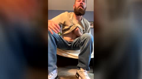kyleisabadname online show from 8, 5, 2026