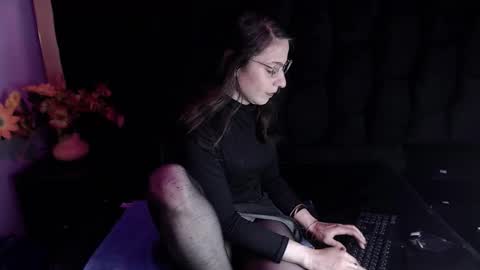 kylie_bloom online show from 16, 11, 2025