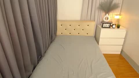 kylie_cums online show from 16, 1, 2025