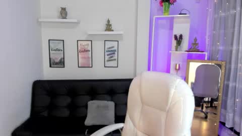 kylie online show from 21, 10, 2025