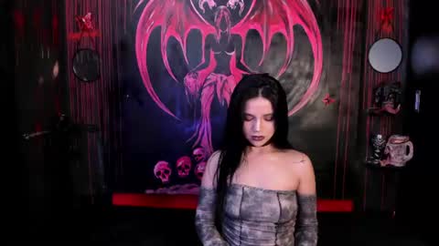 Snapshot of kylie_foxx1 chatting on 15, 7, 2026 submissive demon Please help me to reach 500 thumbs up online show from 15, 7, 2026