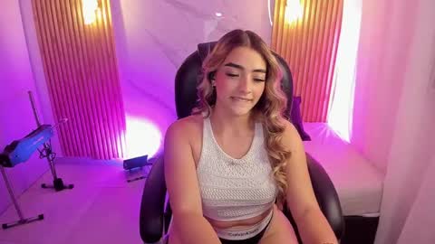 Snapshot of kylie_jones6 chatting on 20, 4, 2026 KYLIE online show from 20, 4, 2026