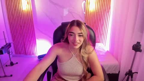 Snapshot of kylie_jones6 chatting on 21, 4, 2026 KYLIE online show from 21, 4, 2026